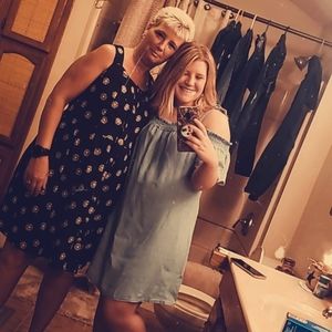 Meet your Posher, Caitlin